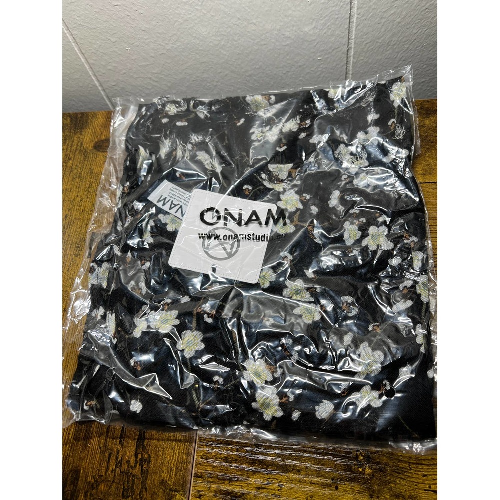 NEW ONAM In-Bloom Scarf Alltrue Subscription Box - Picture 2 of 2